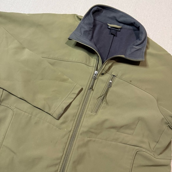 REI Men's Green Soft Shell Long Sleeve Full Zip Jacket Coat Sz Large Nylon Flaws - Picture 1 of 9